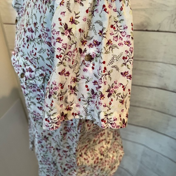 H&M Cute Floral Button Up Shirt - Picture 2 of 6